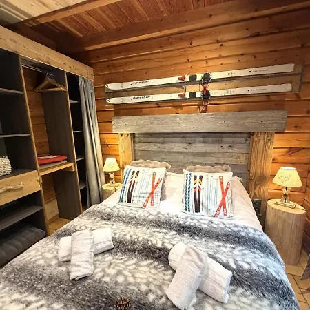 Le Skieur En Bois *